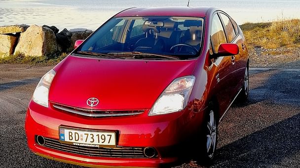 Toyota Prius med Sykkelstativ
