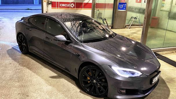 Tesla Model S med Vinterdekk
