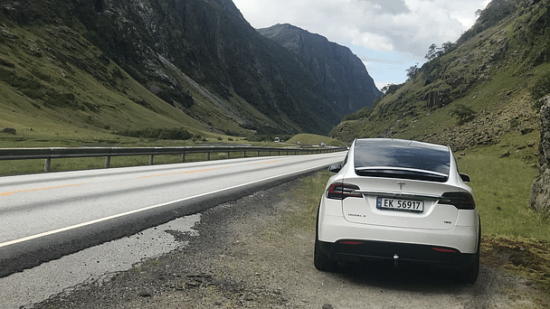 Tesla Model X med Vinterdekk