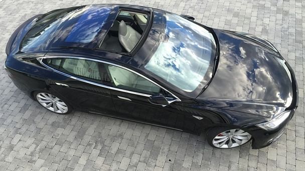 Tesla Model S med Vinterdekk
