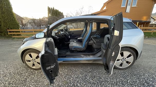 BMW i3 med Lydinngang