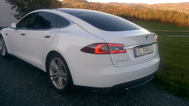 Tesla Model S med GPS