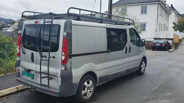 Opel Vivaro 2.0 CDTI med Vinterdekk