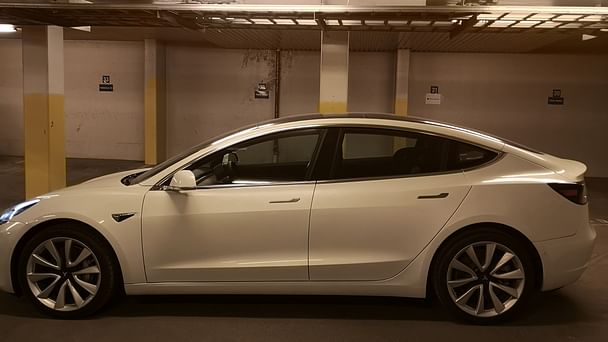 Tesla Model 3 med Vinterdekk