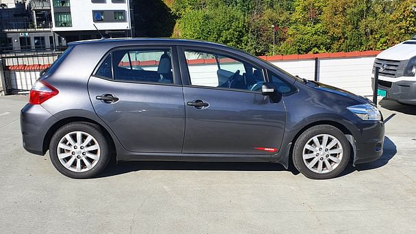 Toyota Auris, 2012, Bensin
