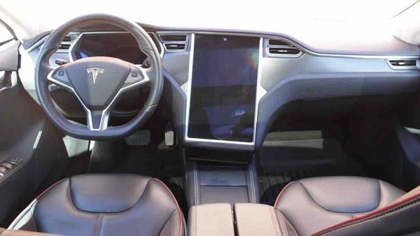 Tesla Model S med GPS