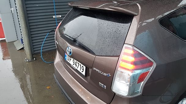 Toyota Prius + med Skistativ