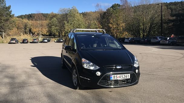 Ford S-Max med Vinterdekk