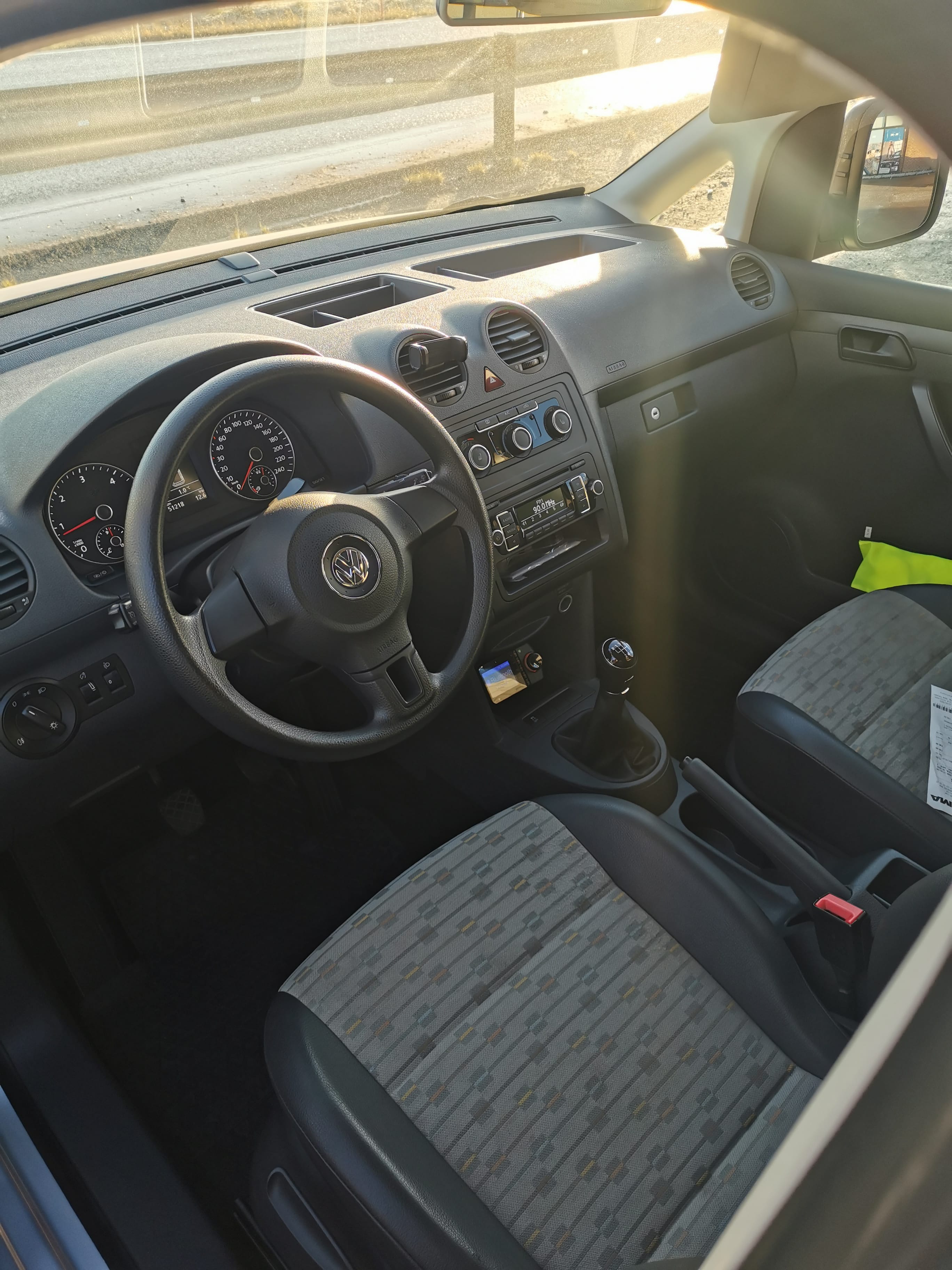 Volkswagen Caddy Maxi 2.0tdi with Cruise control