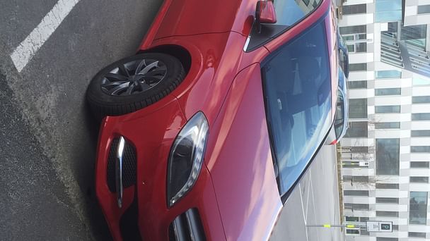 Mercedes Classe B med Skistativ