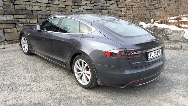 Tesla Model S med GPS
