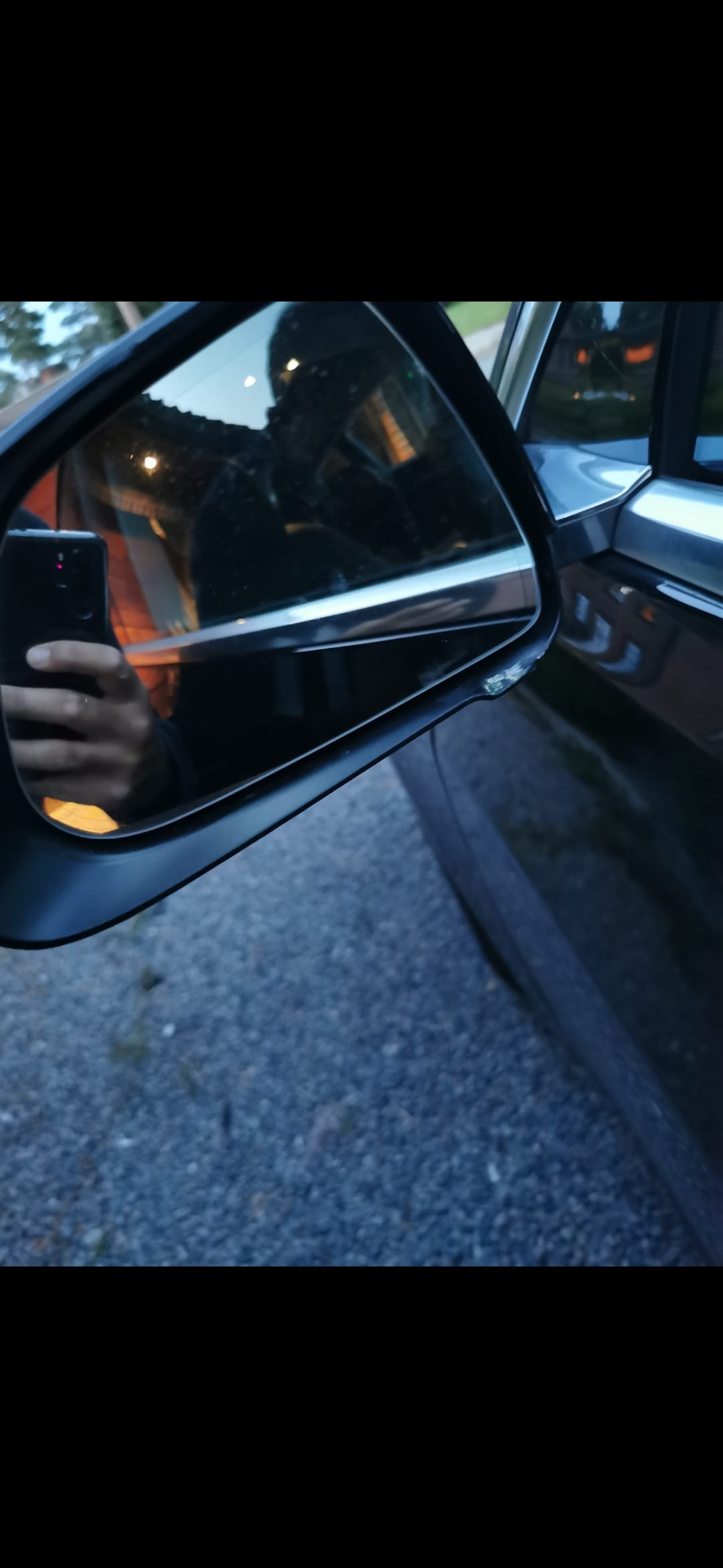 Tesla Model 3 med Lydinngang