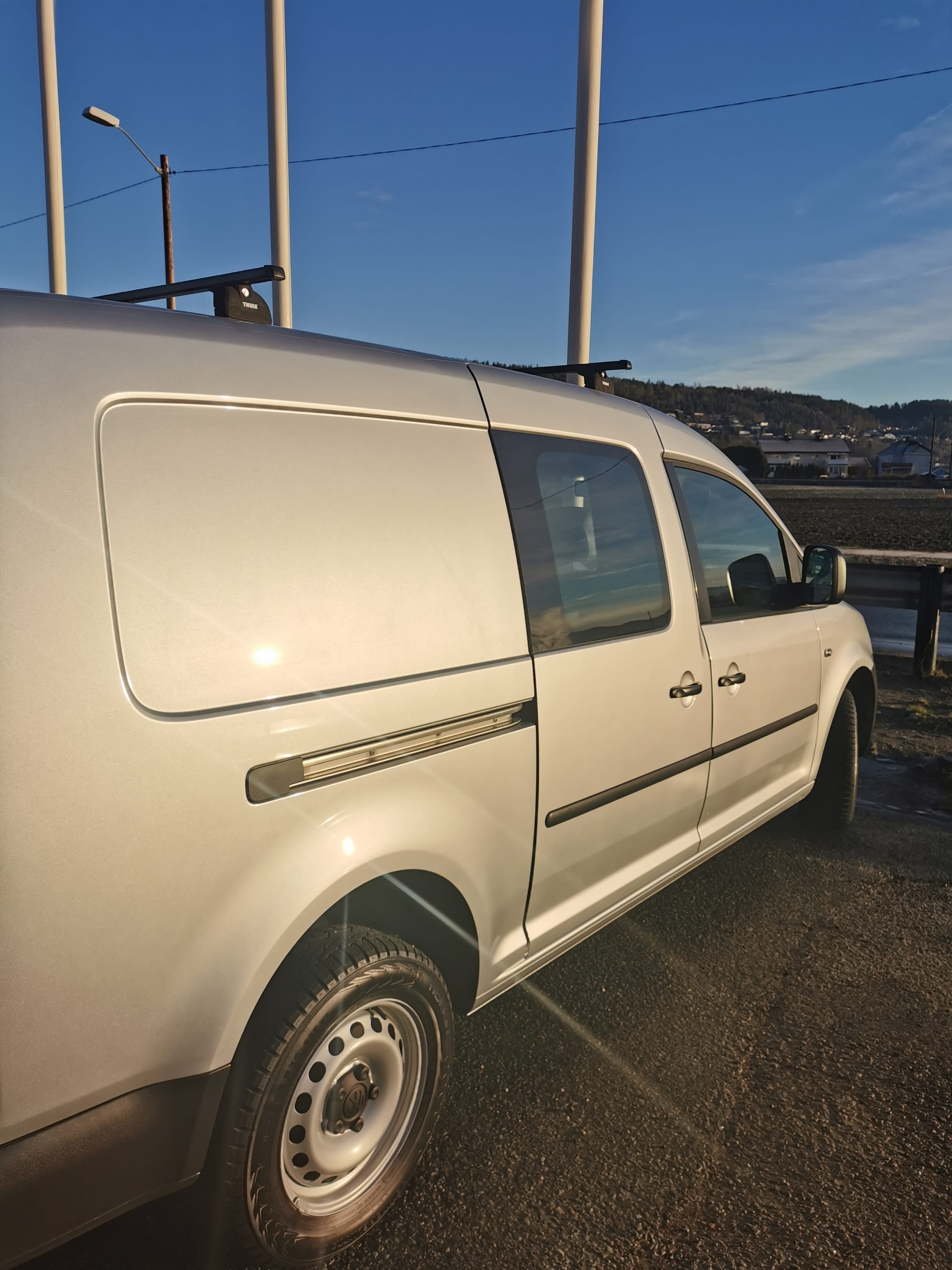 Volkswagen Caddy Maxi 2.0tdi with Air conditioning