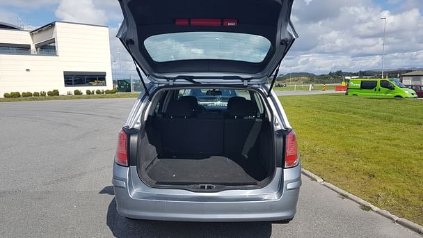 Opel Astra Break med Vinterdekk