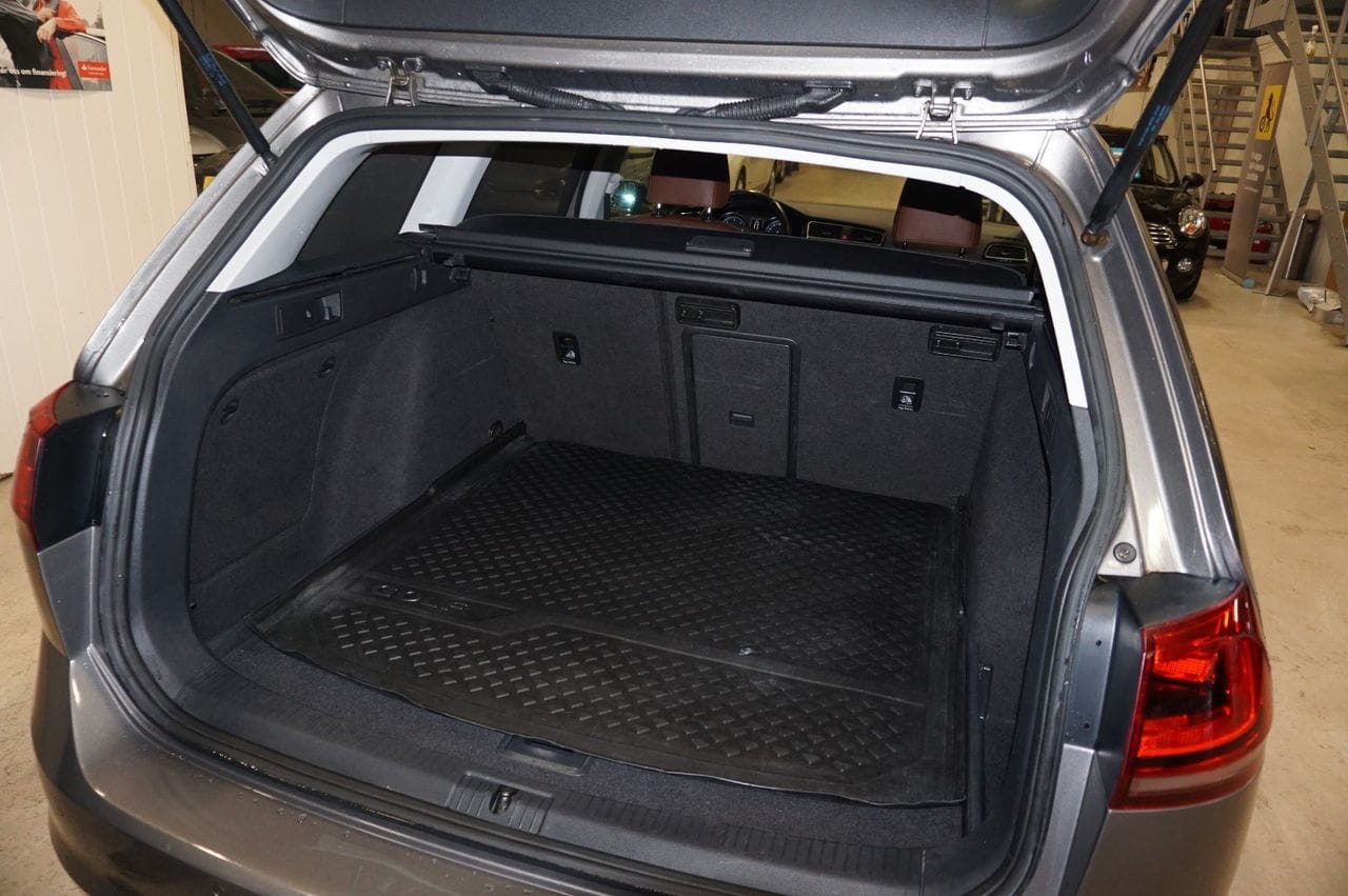 Volkswagen Golf Kombi Highline 2.0 tdi 4motion med Lydinngang