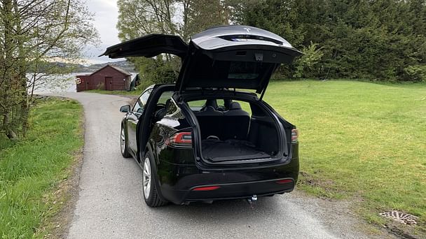 Tesla Model X med Tilhengerfeste