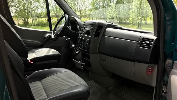 Mercedes Sprinter Combi med Bluetooth audio