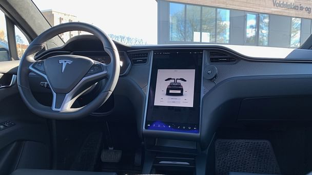Tesla Model X med Tilhengerfeste