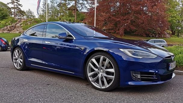 Tesla Model S med GPS