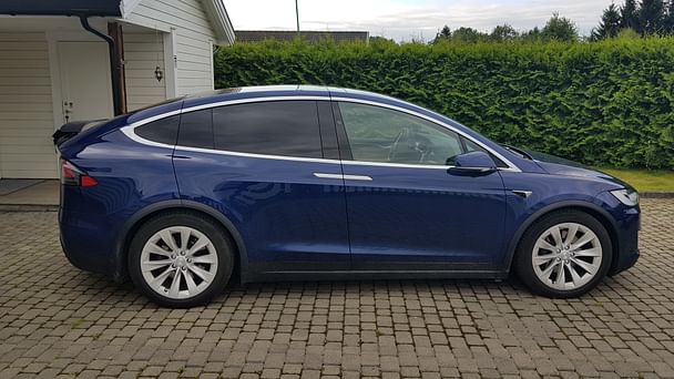 Tesla Model X med Aircondition
