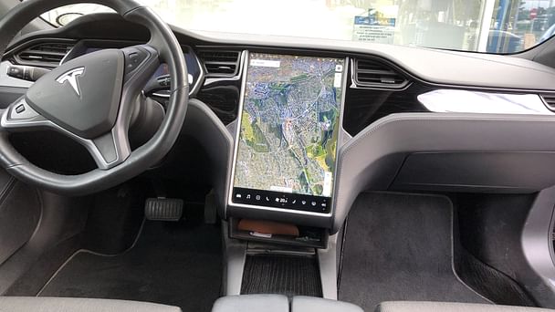 Tesla Model S med Vinterdekk