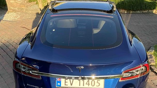 Tesla Model S med Vinterdekk