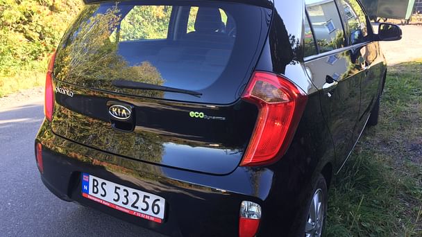 Kia Picanto med Vinterdekk