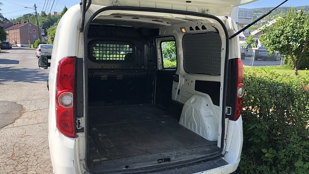 Fiat Doblo Cargo med Vinterdekk