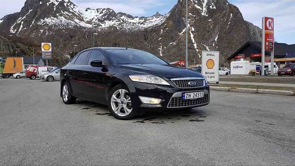Ford Mondeo med Vinterdekk