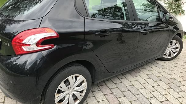 Peugeot 208 med Vinterdekk