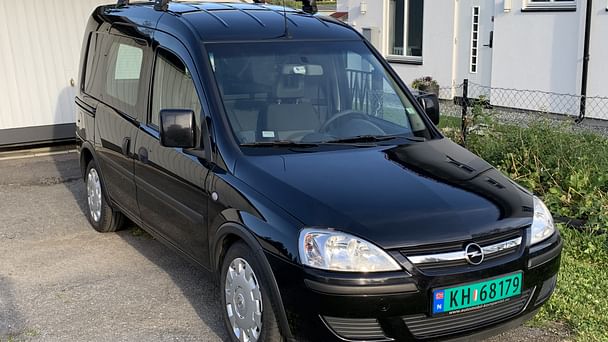 Opel Combo lettkjørt, ryggekamera, DAB, vinterdekk, tilhengerfeste, takstativ, godt vedlikeholdt, 2010, Diesel