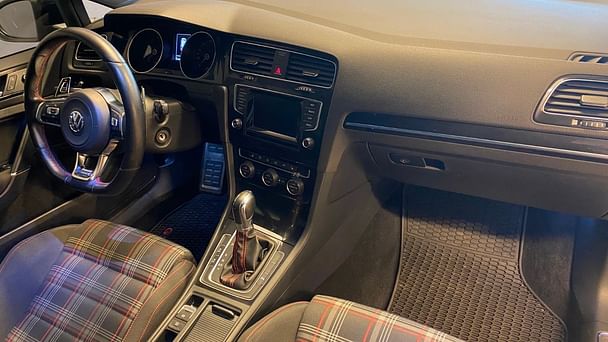 Volkswagen Golf Plus med Vinterdekk