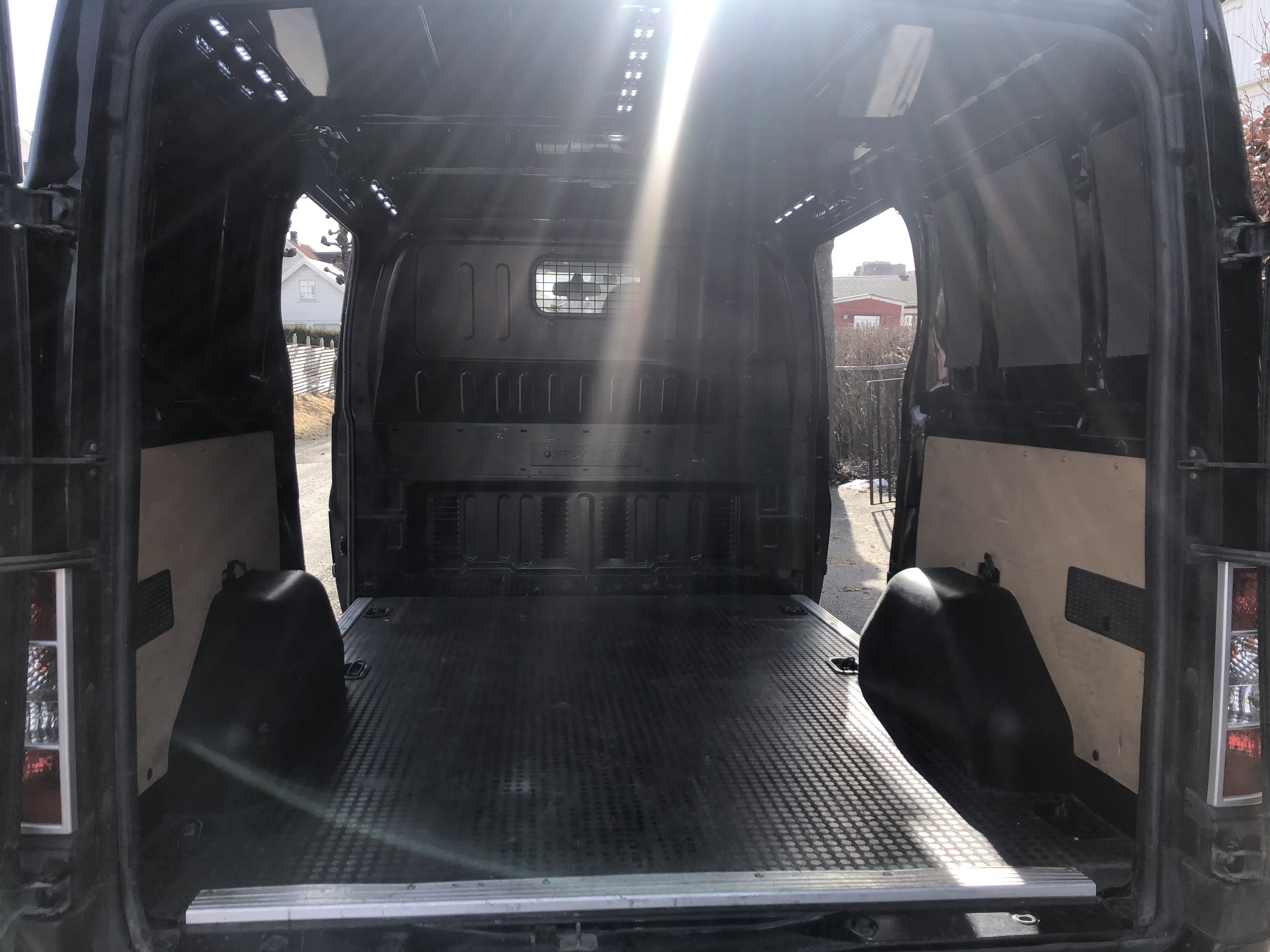 Ford Transit Varebil 2.2 mit Audio-/iPod-Zugang