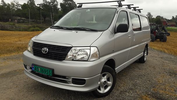 Toyota Hiace Utilitaire med Tilhengerfeste