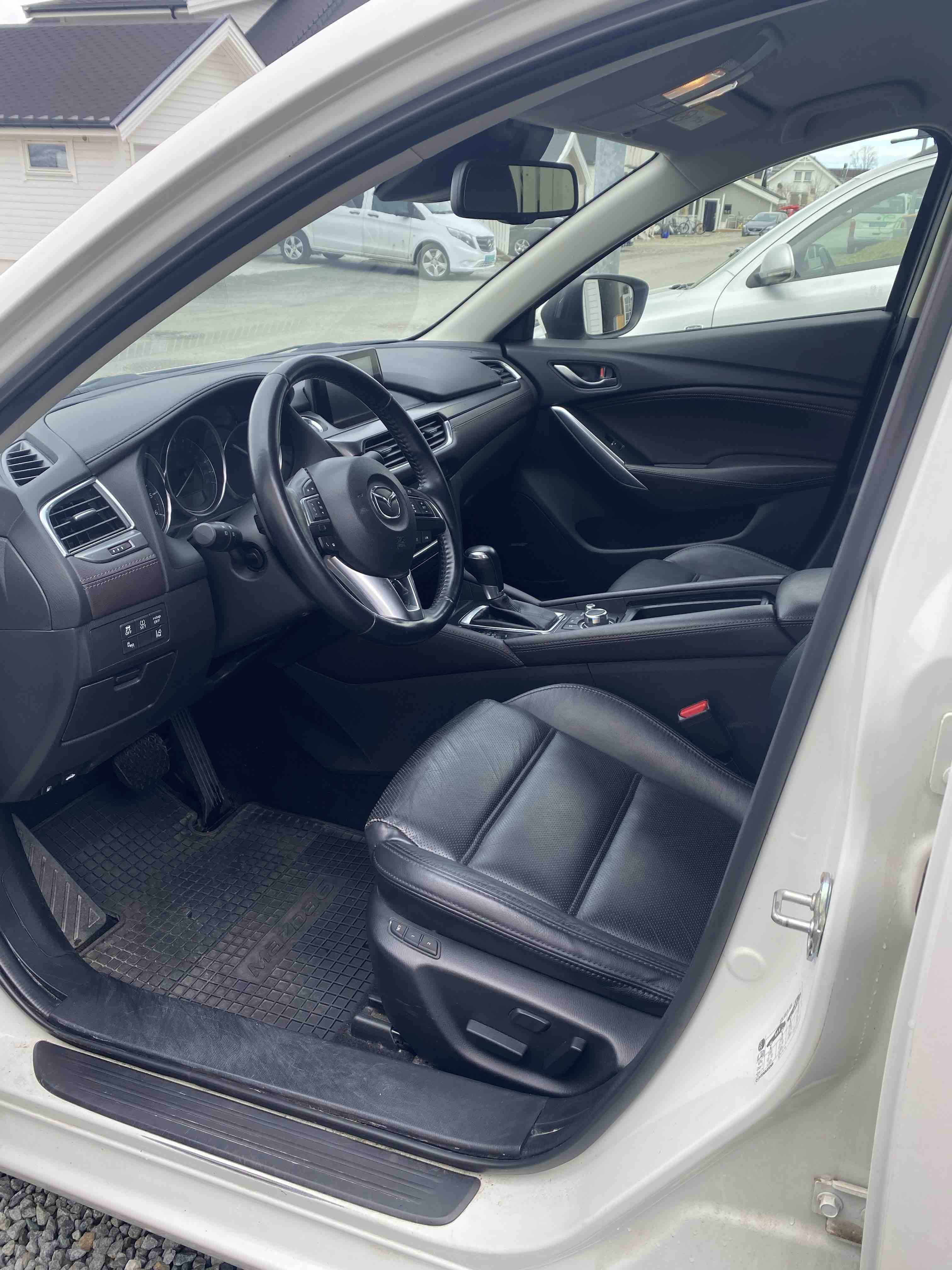 Mazda 6 2.2 diesel, 175HK, stasjonsvogn met Cruise control