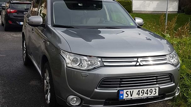 Mitsubishi Outlander med Sykkelstativ