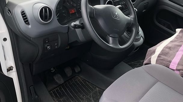 Peugeot Partner med Vinterdekk