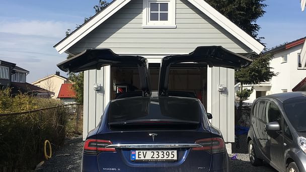 Tesla Model X med Sykkelstativ