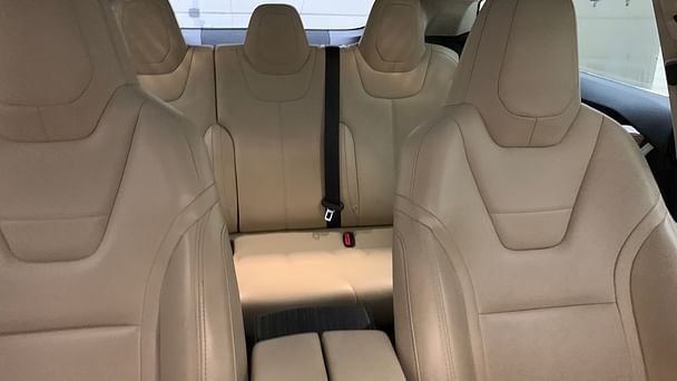 Tesla Model S med GPS