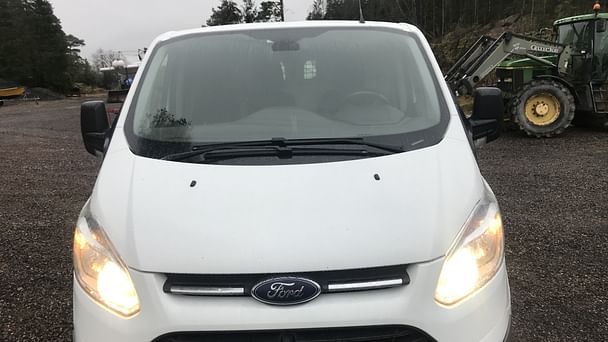 Ford Transit Custom Fourgon med Vinterdekk