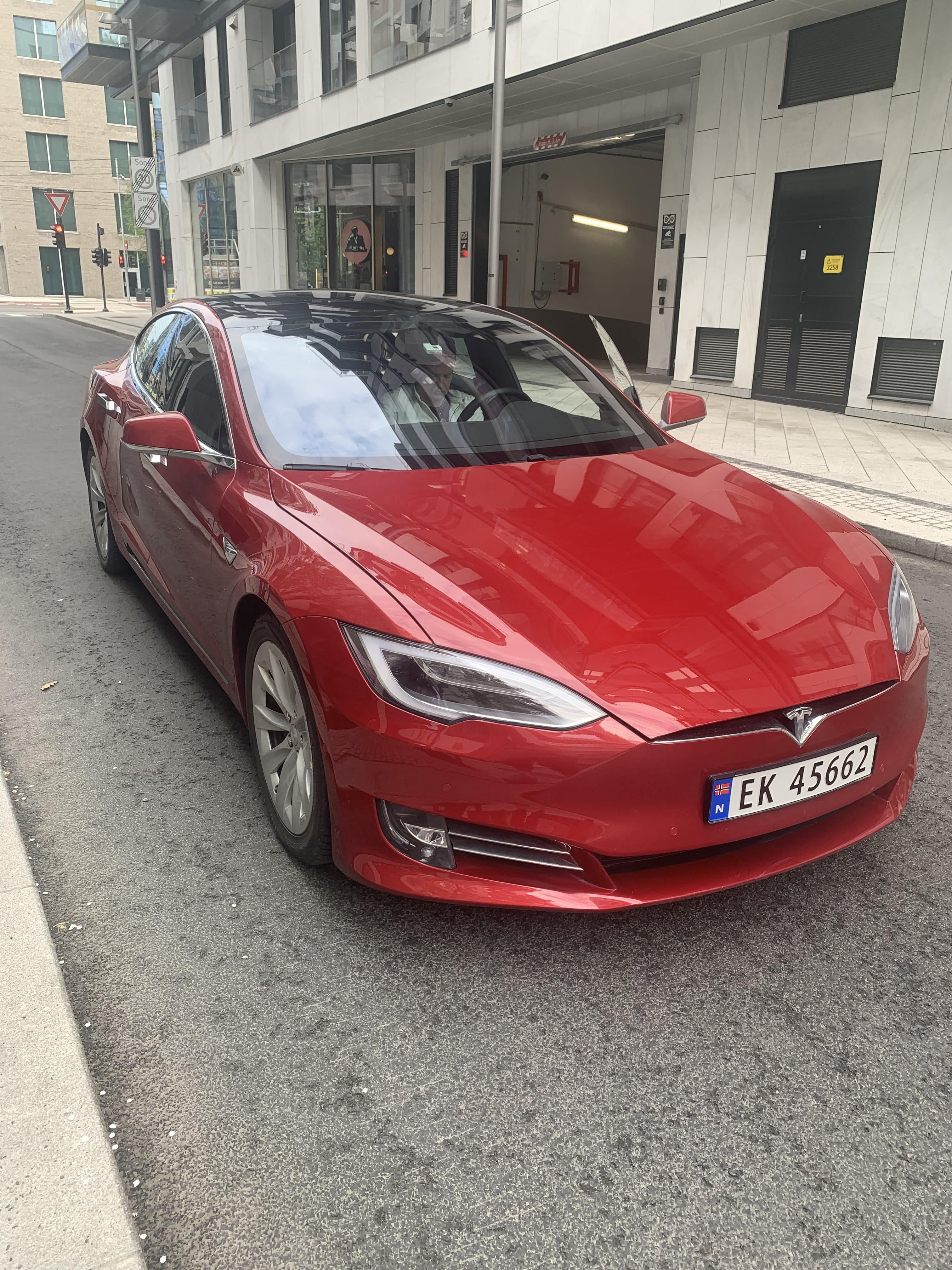 Tesla Model S, 2017, Elektrisk, automatisk