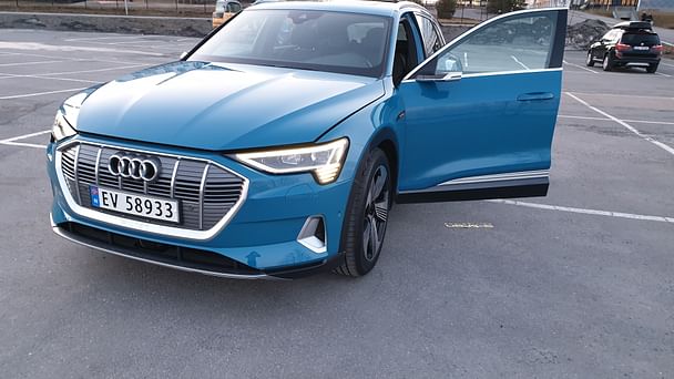Audi e-tron med Vinterdekk
