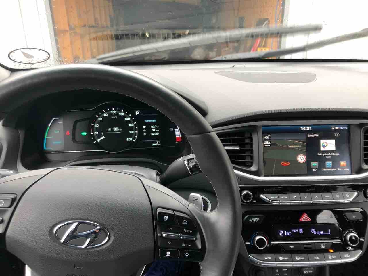Hyundai Ioniq med Lydinngang