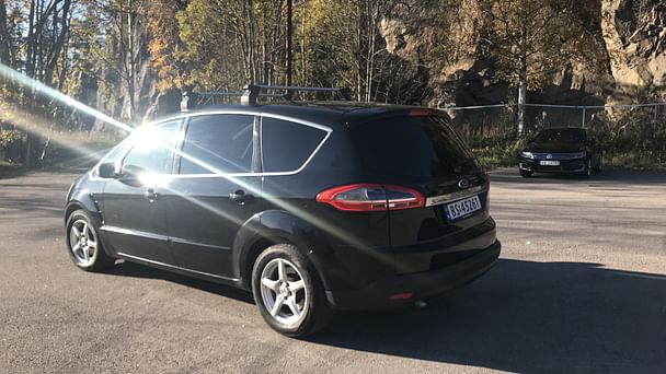 Ford S-Max med Tilhengerfeste