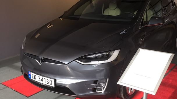 Tesla Model X, 2017, Elektrisk, automatisk, 6 seter