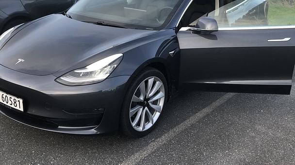 Tesla Model 3, 2019, Elektrisk, automatisk