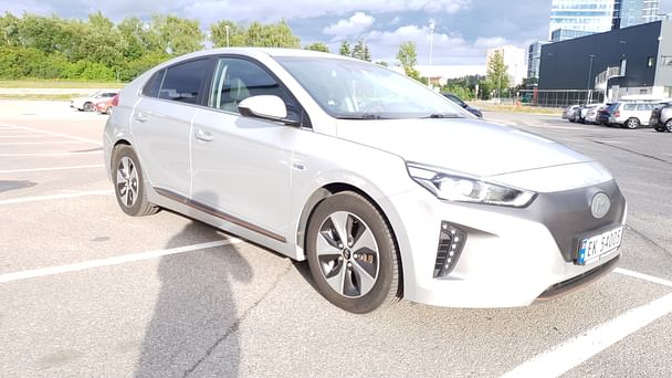 Hyundai Ioniq med Cruisekontroll
