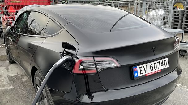 Tesla Model 3 med GPS