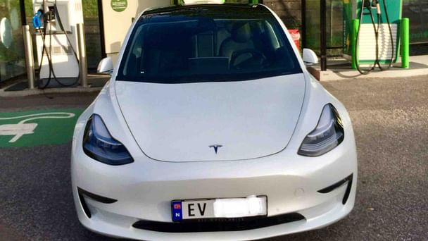 Tesla Model 3 AWD, 2019, Elektrisk, automatisk