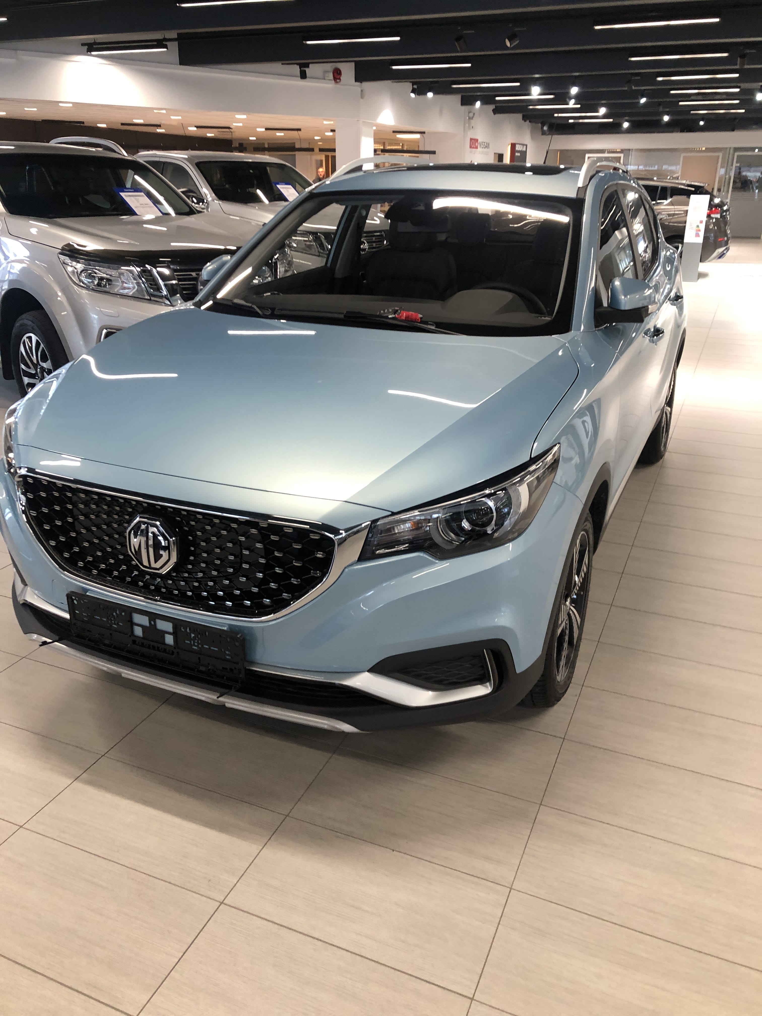 Mg ZS EV med Vinterdekk